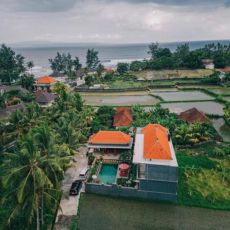 Cucukan Beach Guest House Payangan Buitenkant foto